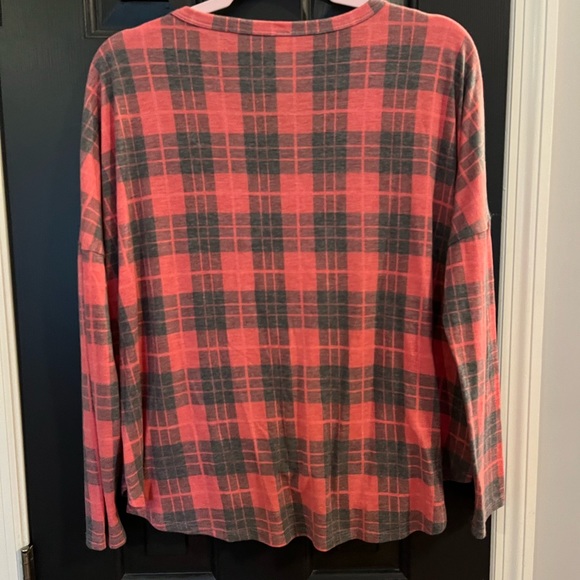 Red and black plaid long sleeve blouse - Picture 2 of 4
